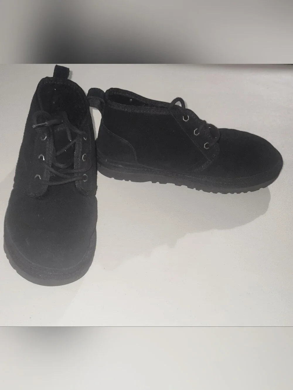 UGG Men's Black Suede Lace-Up Chukka Boots Size 11